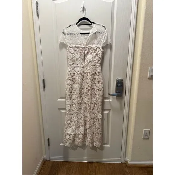 Elliatt Margot Lace Maxi Dress in White Bachelorette Bridal party size S NWT - Picture 6 of 7